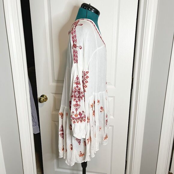 Free People Arianna Embroidered Button V Neck Ruffle Hem Tunic Peasant Blouse - Picture 3 of 14